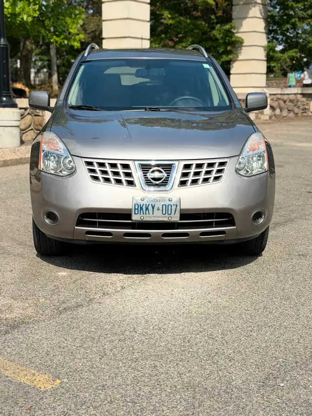 2009 Nissan Rogue SUV, All Wheel Drive