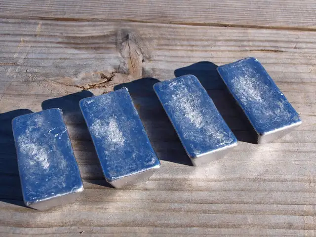 lead ingot ingots lingo fishing target black powder peche plomb in Fishing, Camping & Outdoors in Ottawa - Image 11