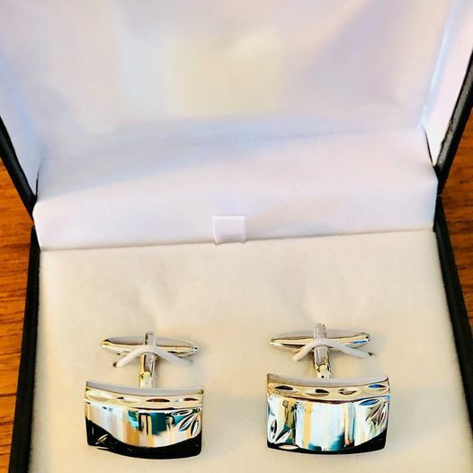 2 Sets of Rhodium Cufflinks -Gunmetal & Polished Silver w case in Jewellery & Watches in Calgary - Image 4