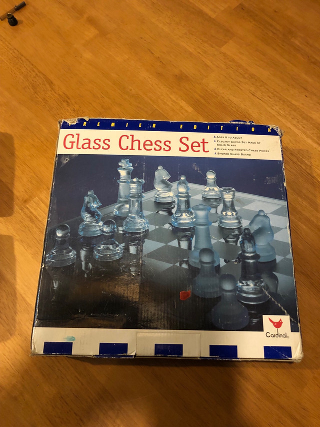 Glass Chess Set in Toys & Games in Markham / York Region - Image 2