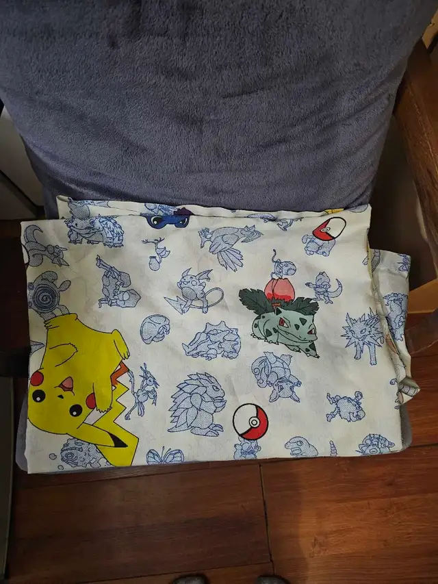 Pokemon Twin Sheet in Bedding in City of Toronto - Image 2