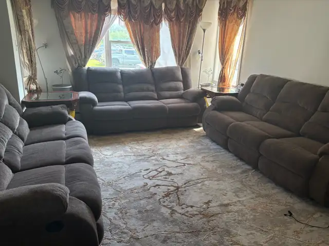 Three Sofas in Couches & Futons in City of Halifax - Image 4
