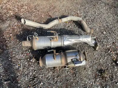 Stock exhaust off of 2014 ram 6.7 Cummins Crew cab, 6ft box About 90,000 kms on the truck when delet...
