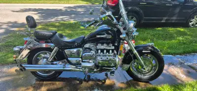 2000 Honda Valkyrie GL1500C 44555km, bike has had a bunch of work done and should pass a safety with...