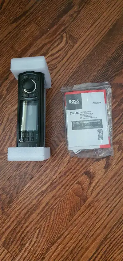 BOSS 616UAB BLUETOOTH 200 WATTS MP-3 COMPATIBLE DIGITAL MEDIA AM/FM RECEIVER