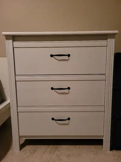 Three drawer dresser