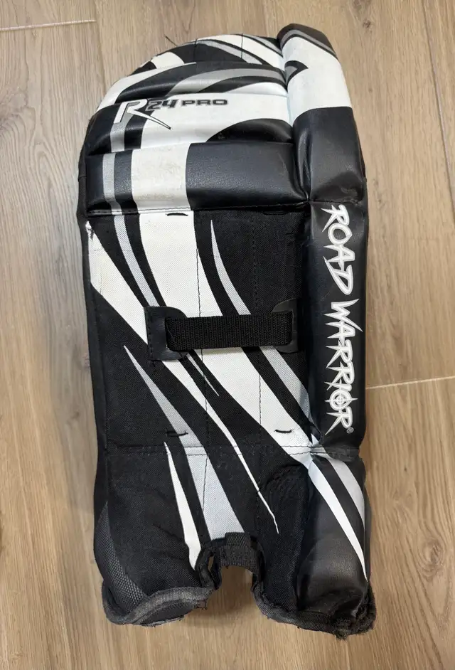 Road Hockey Goalie Set in Hockey in Markham / York Region - Image 5