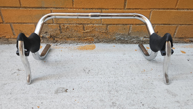 Fantastic Road Bike Handle Bars - One Pair Of Brake Levers in Frames & Parts in City of Toronto - Image 3