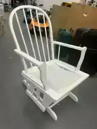 WHITE GLIDER CHAIR- NEEDS REPAIR- SELLING AS IS- mnx
