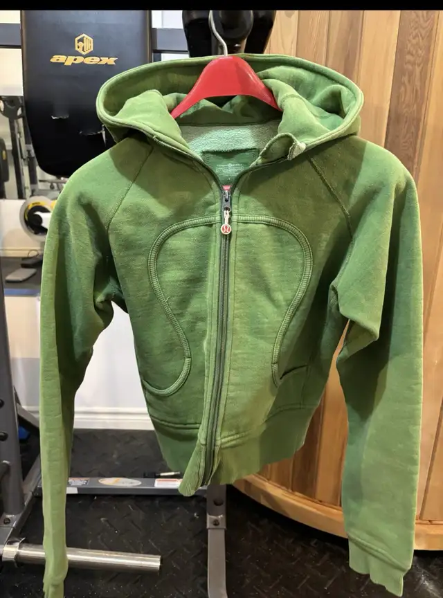Lululemon Zip up Sweater  in Women's - Tops & Outerwear in Sarnia - Image 2