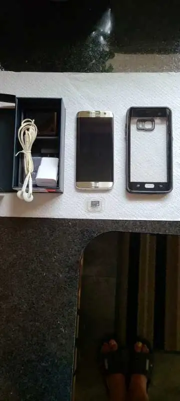 Samsung s7 edge unlocked need fix power to start. , View more