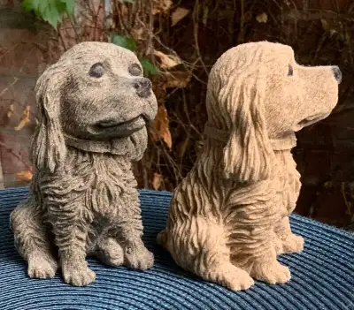 Figurines chiens - Sable des Îles-de-la-Madeleine, View more
