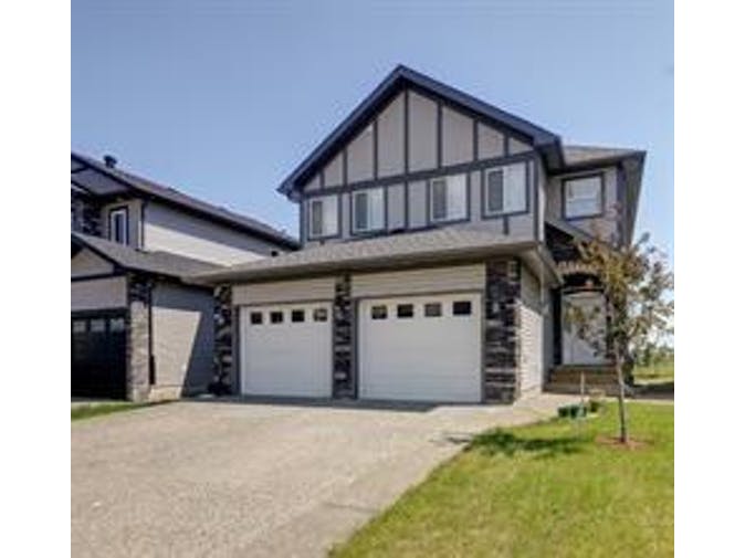 SPACIOUS 5 BR 3.5 BATH TWO STORY FAMILY HOUSE IN PRIME AREA Long Term