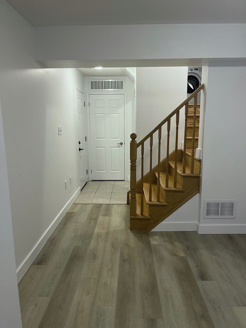 Beautiful Modern 2-Bedroom Townhome – Stouffville 2