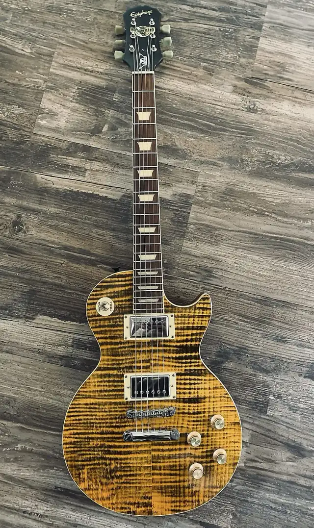 Epiphone Joe Perry signature ‘Boneyard’ Les Paul in Guitars in Oakville / Halton Region - Image 2