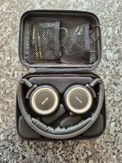 AKG K451 wired head phones, View more
