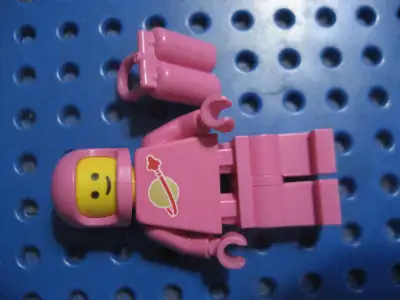 This would be a perfect match with the new dark pink spacebaby CMF. Pick up near Old Mill station.