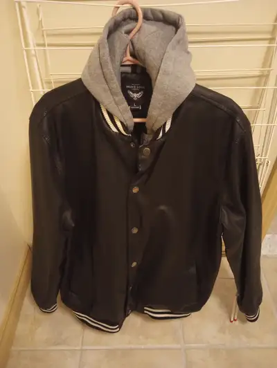 pick up at my address only. asking price is firm at 20$. valued price new at 80$. exact cash only. l...