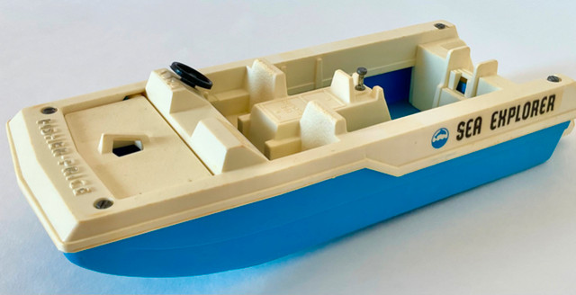 Vintage 1976. Collection Jouet FISHER PRICE Sea Explorer in Arts & Collectibles in Lévis - Image 2