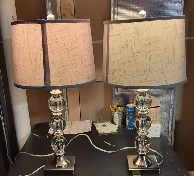 Table Lamps in Indoor Lighting & Fans in Windsor Region - Image 3