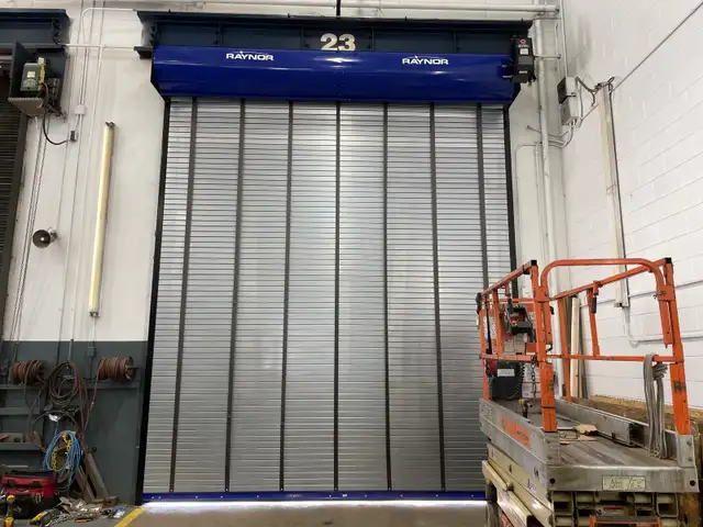 coiling overhead doors  in Windows, Doors & Trim in Moncton - Image 4