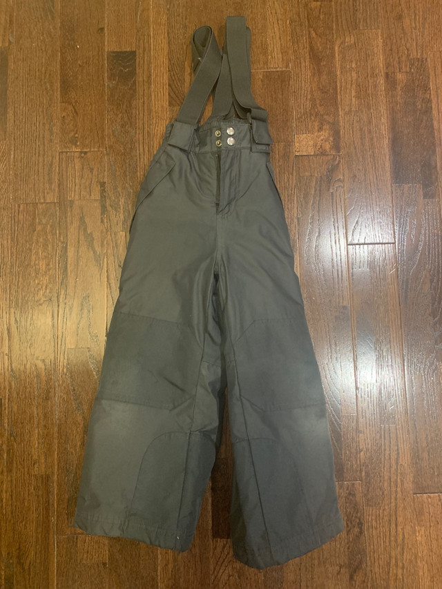 GUC Snowpants Size XS 4/5 in Clothing - 5T in City of Toronto
