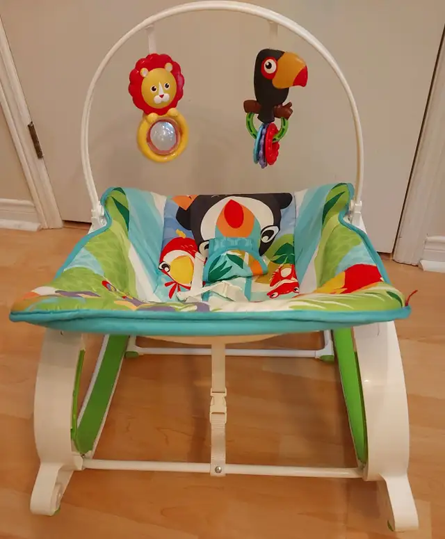 Fisher Price Infant to Toddler Rocker Bouncer , Batteries includ in Playpens, Swings & Saucers in Oakville / Halton Region - Image 9