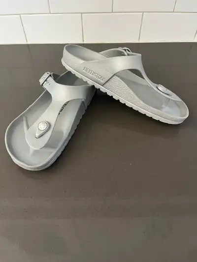 Birkenstock Gizeh Sandals-size 5, View more