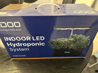 Indoor LED hydroponic system
