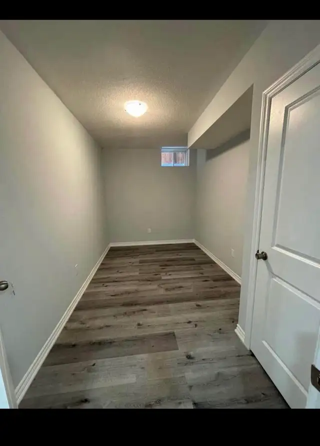3 bed room and 2 bathroom basement for rent in Long Term Rentals in Oshawa / Durham Region - Image 7