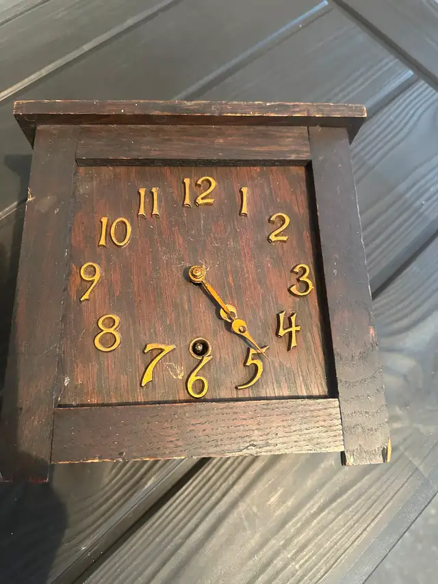Antique wall clock in Home Décor & Accents in Ottawa - Image 5