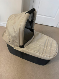 UPPABABY VISTA BASSINET