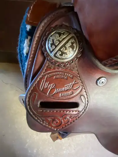 Excellent Condition! Newer Model Collectable Vic Bennett Cutting Saddle! This is one of the good one...