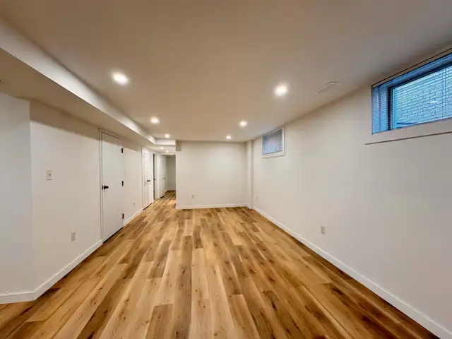 Bright Fully Renovated Lower Level 2Beds 1Bath 3Parkings in Long Term Rentals in Barrie - Image 5