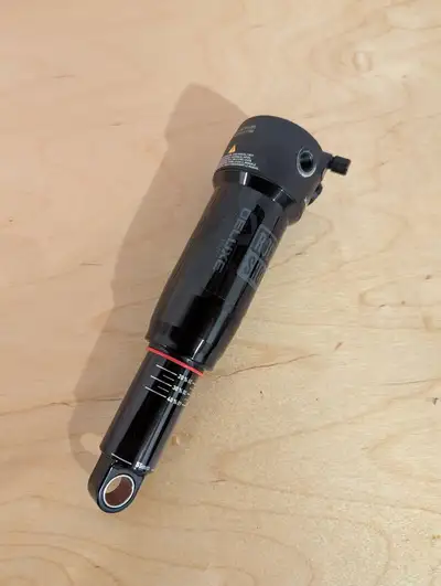 Rockshox Deluxe Select rear shock, View more