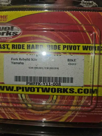 Fork rebuild kit 2001 yz80 $30 Can deliver