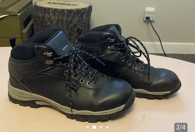Men’s boots in Men's Shoes in Medicine Hat - Image 4