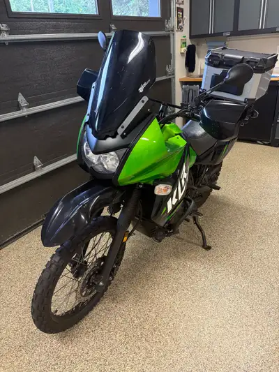 Excellente condition, incluant beaucoup d’options: -Rally Dash -pare brise zéro gravité -exhaust Yos...