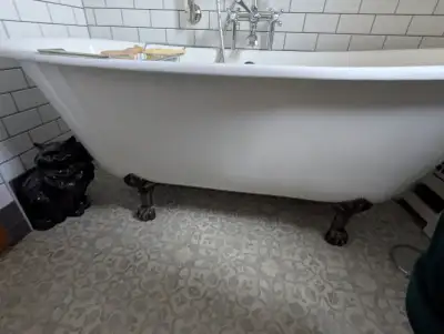 Aqua Eden claw foot bathtub, View more