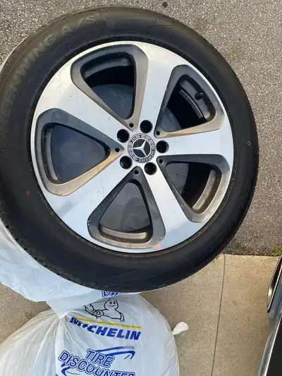 I upgraded my rims to 22rims that’s why I’m selling these 4 19rims and tires, size-235/55R19 .. text...