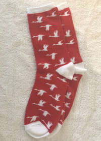 Geese print novelty socks - new - adult one size