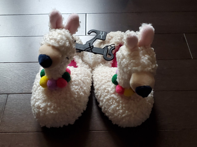Llama Slippers for kids brand new/pantoufles de lama pour enfant dans Autre  à Ouest de l’Île