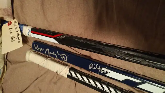 Leafs Game Used Hockey Stick Phaneuf  or NFL Football Signed in Arts & Collectibles in City of Toronto - Image 7