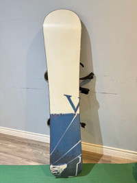 Vector Snowboard with Bindings
