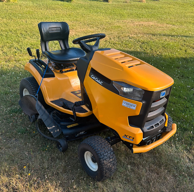 Tracteur cub cadet dans Tondeuses et souffleuses  à Lévis - Image 2