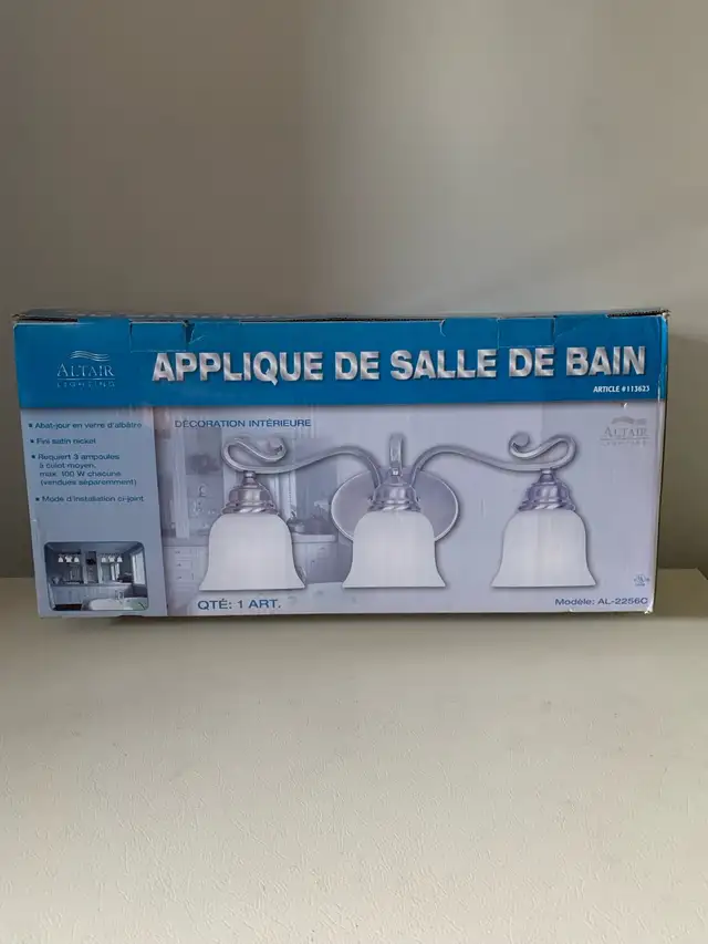 applique, fixture murale salle de bains in Indoor Lighting & Fans in City of Montréal - Image 2