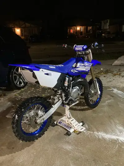 2019 yz 85 New plastics put on ,has hole shot ,brand new rear tire ,pro tabler chubby bars ,bar pads...