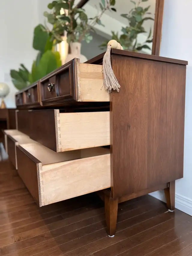 MCM Swedish Walnut Bedroom Set – Dresser, Nightstand & Mirror in Dressers & Wardrobes in Calgary - Image 8