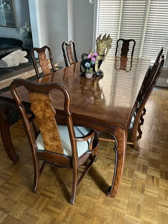 Wood Dining Table, Buffet Cabinet & 6 chairs in Hutches & Display Cabinets in Markham / York Region - Image 6