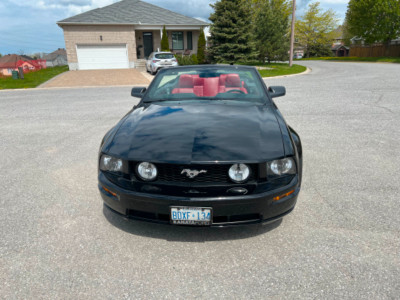 2005 Ford Mustang GT 5L, 52,000 KM never winter driven, like new